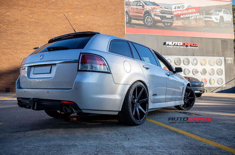 HOLDEN-COMMODORE-VERONA-GLOSS-BLACK